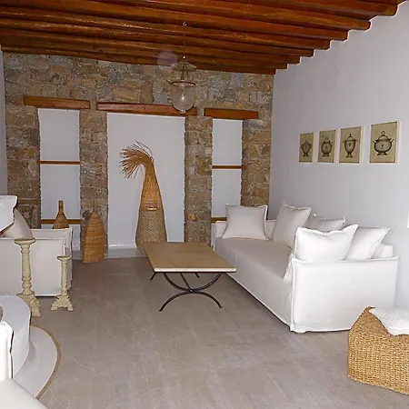 The One Mykonos Ξενοδοχείο 4*