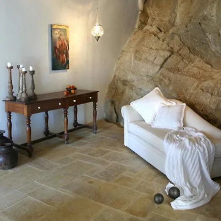 The One Mykonos Ξενοδοχείο